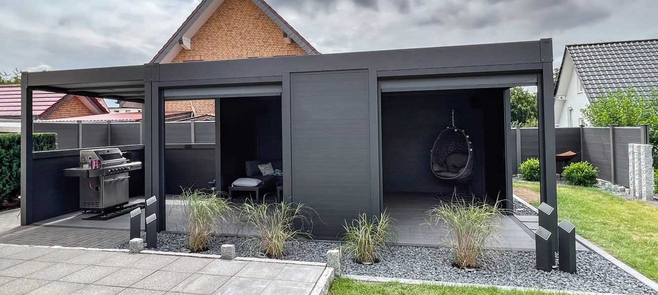 Pergola-with-roof-made-of-trapezoidal-sheet-with-fleece