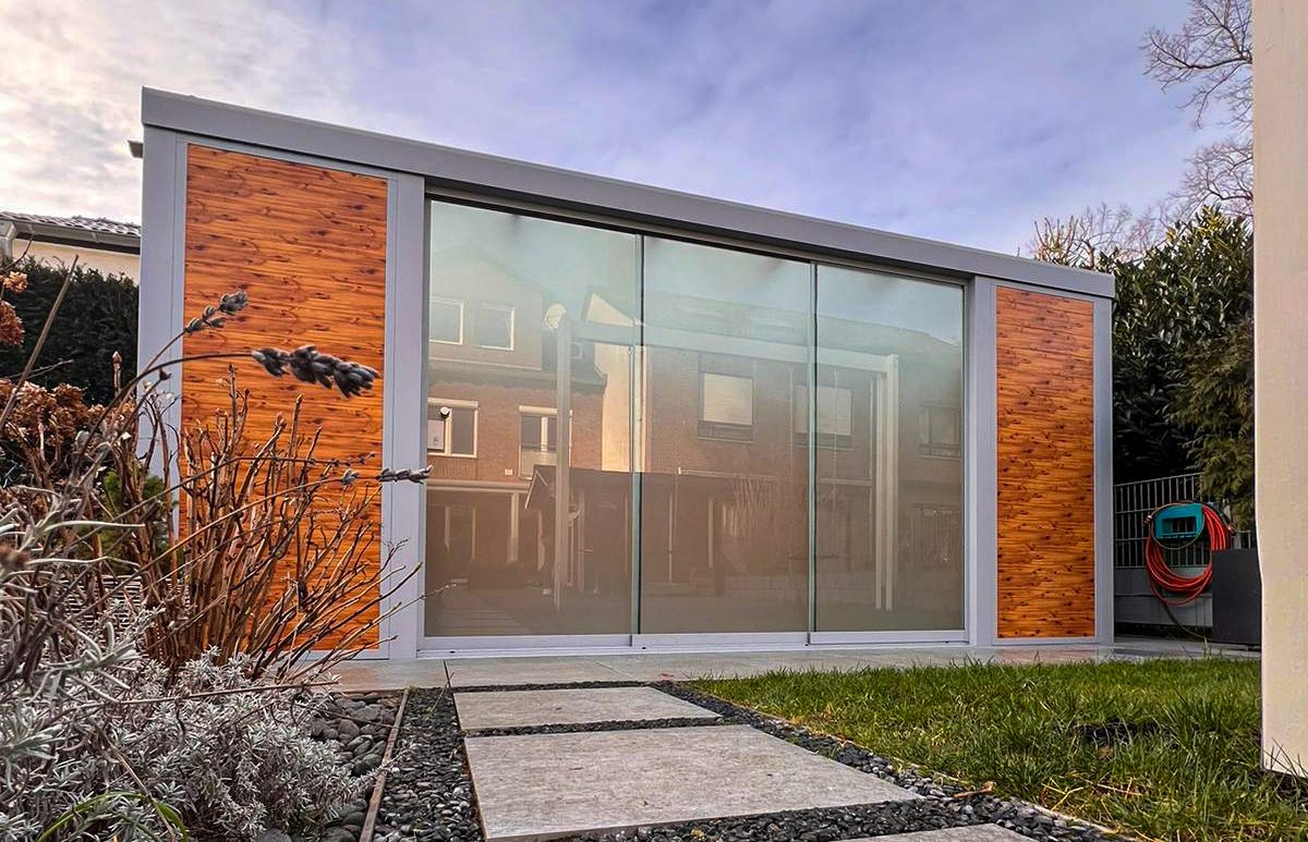 Milk-glas-side-wall