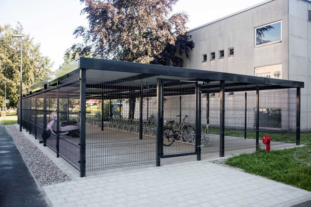 Open and lockable bike sheds