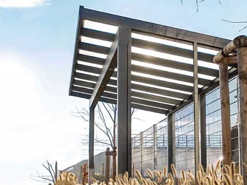 Freestanding glass smoking shelter with glass walls in Dublin