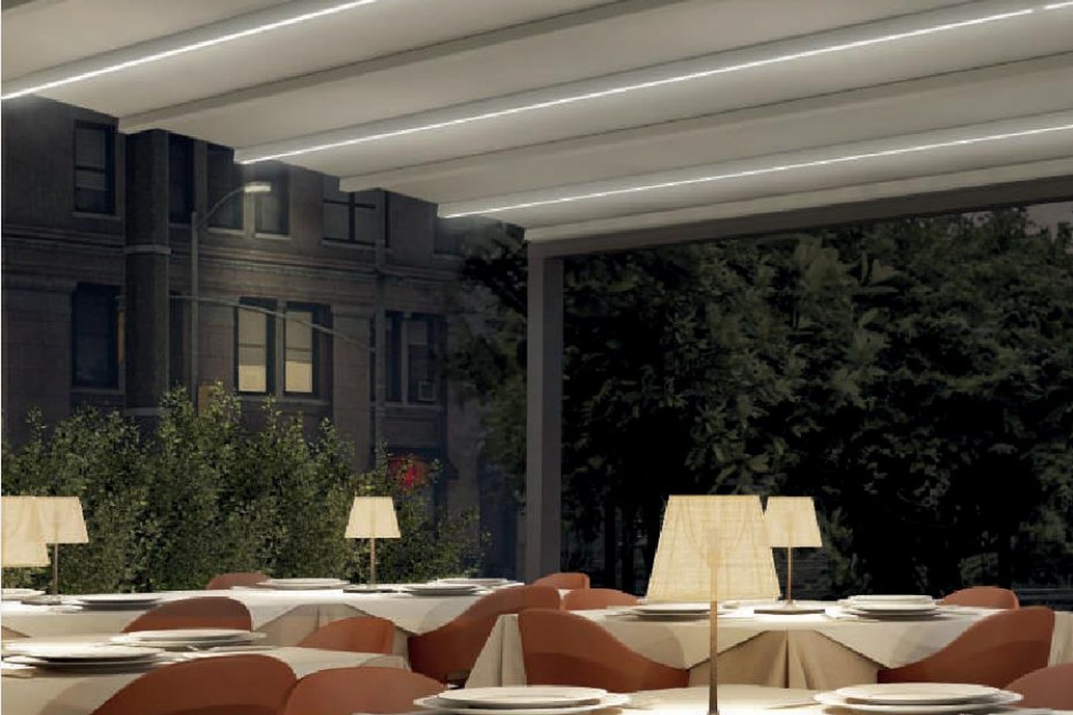 ALISHA pergola with integrated drainage and LED lighting