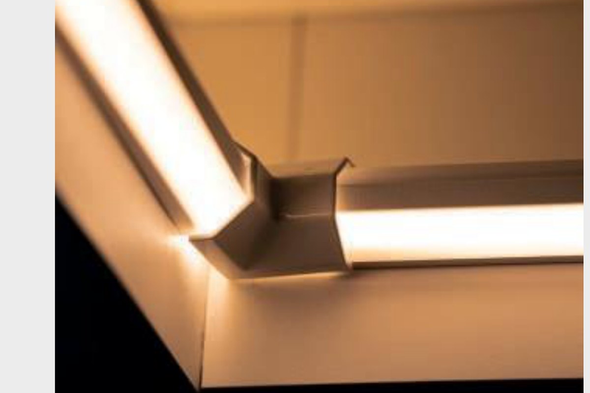 Direct perimeter LED light for bioclimatic pergola