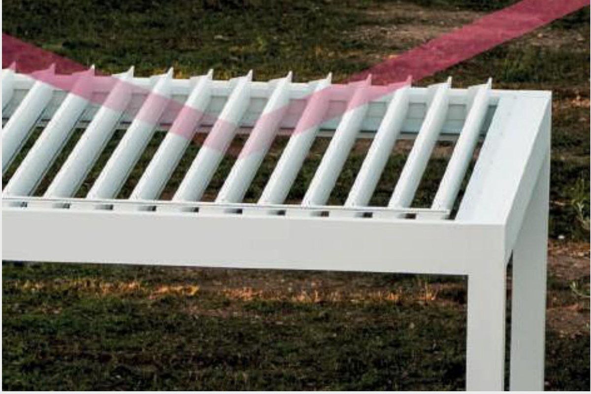 Bioclimatic pergola solar protection and shade control