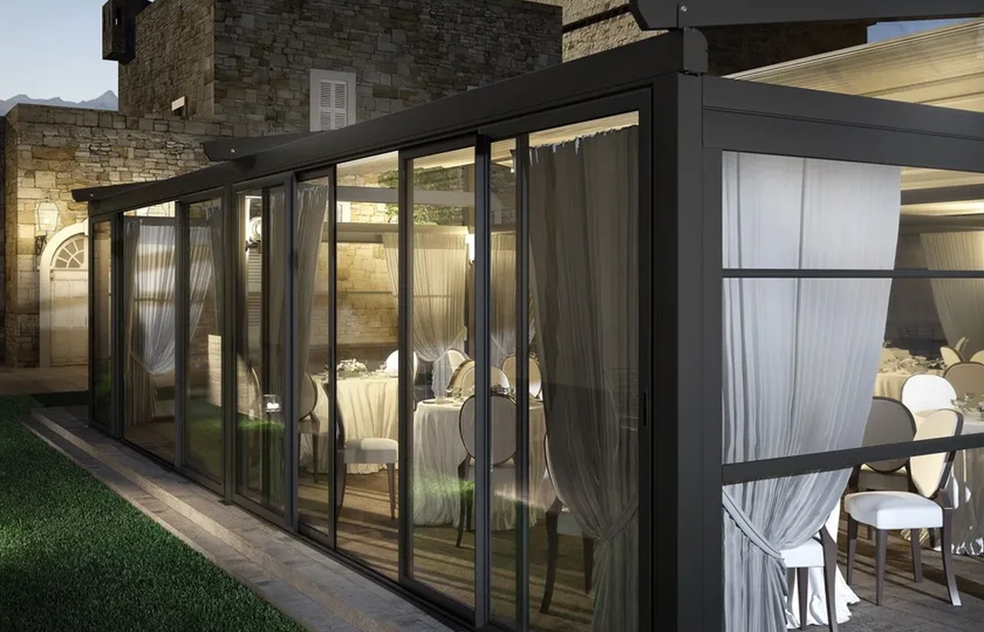Atrium large multi-module retractable pergola