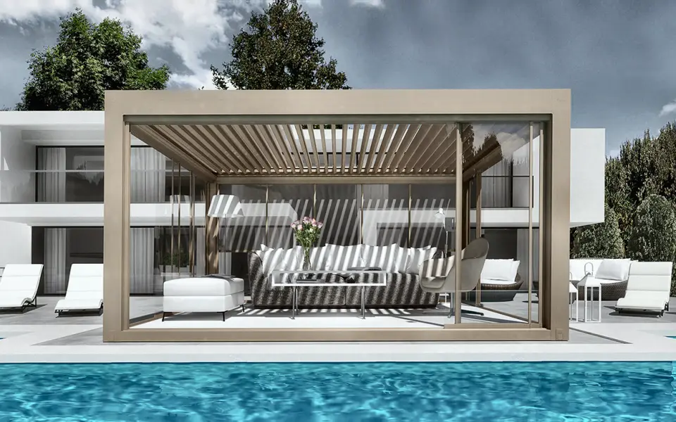 Bioclimatic pergola with adjustable motorised aluminium louvres