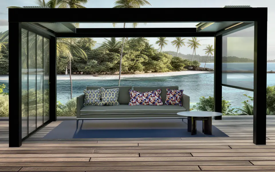 Narciso system with compact centrally retracting aluminium louvres