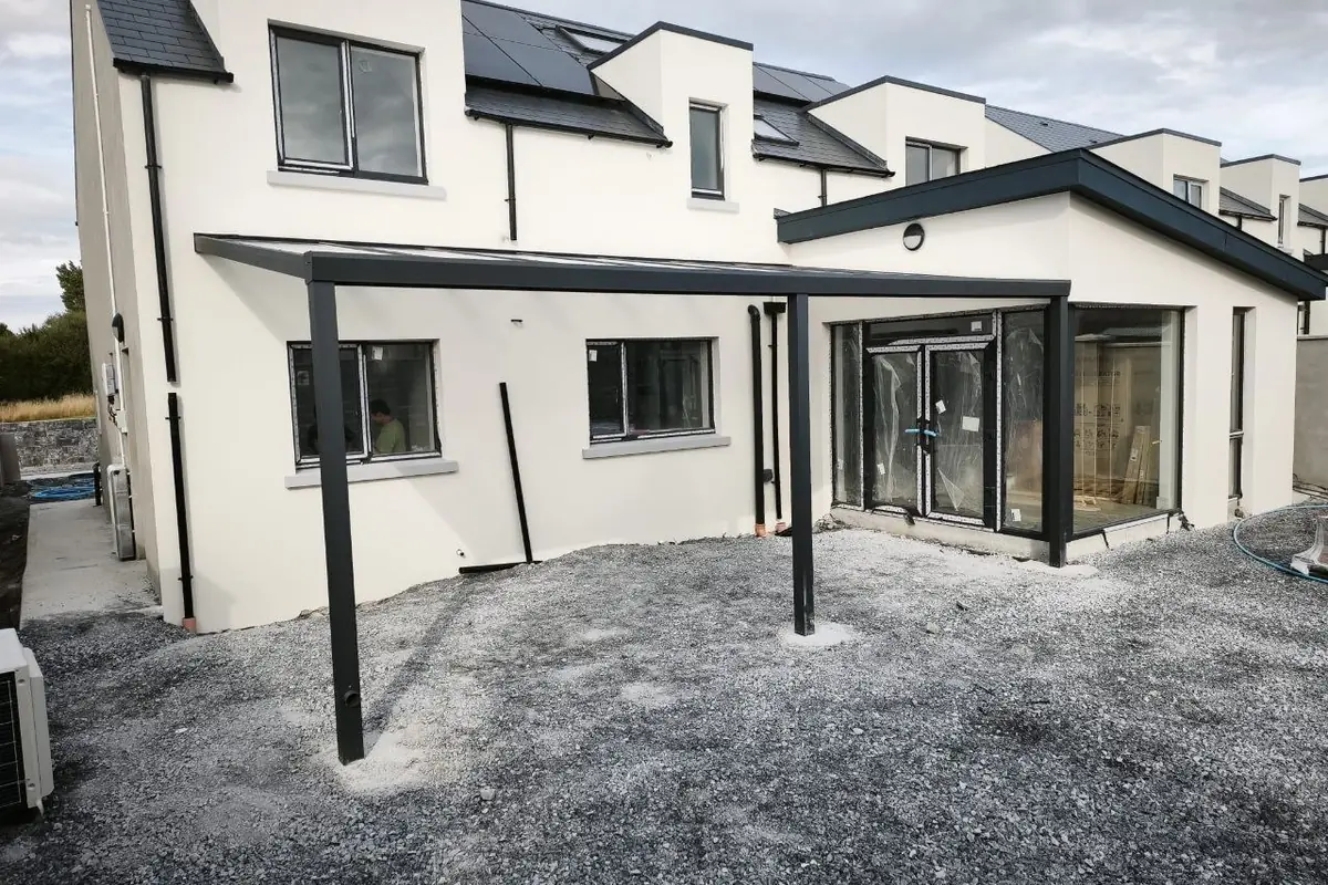 Wall-mounted polycarbonate pergola completed in Ennis, County Clare