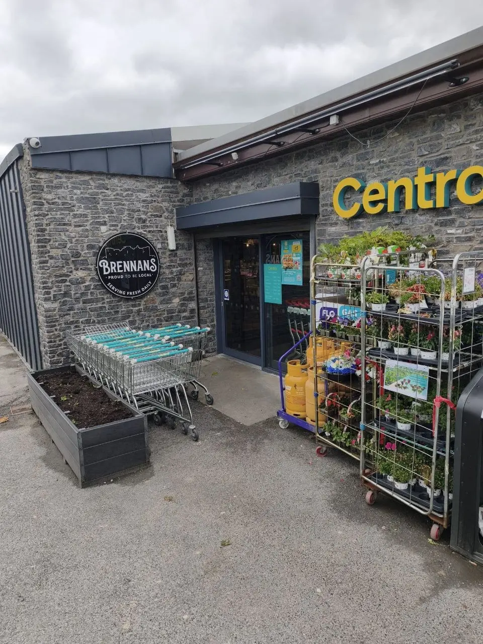 Shop entrance and retail displays before the Centra canopy was installed in Roscommon