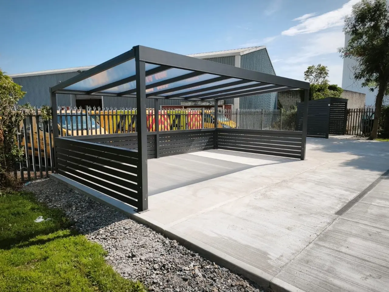 Corner view of the freestanding aluminium staff shelter at Würth Limerick