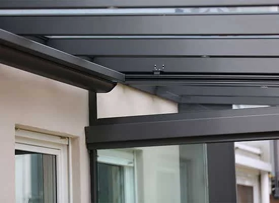 Trend 250 under-roof awning rail detail